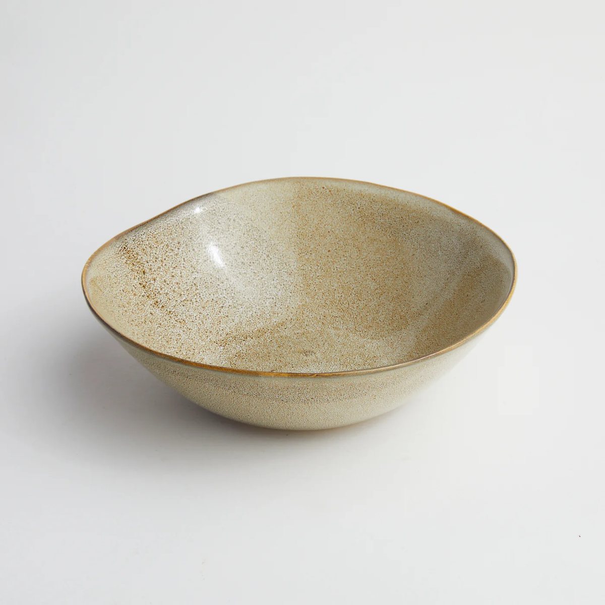 Mervyn Gers side bowl in Ostrich glaze